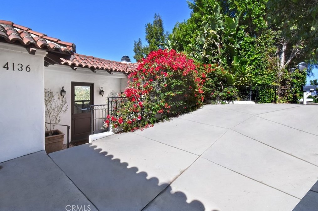 4136 Weslin Ave, Van Nuys, CA 91423