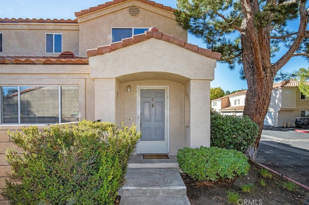 43437 30th Street #1, Lancaster, CA 93536