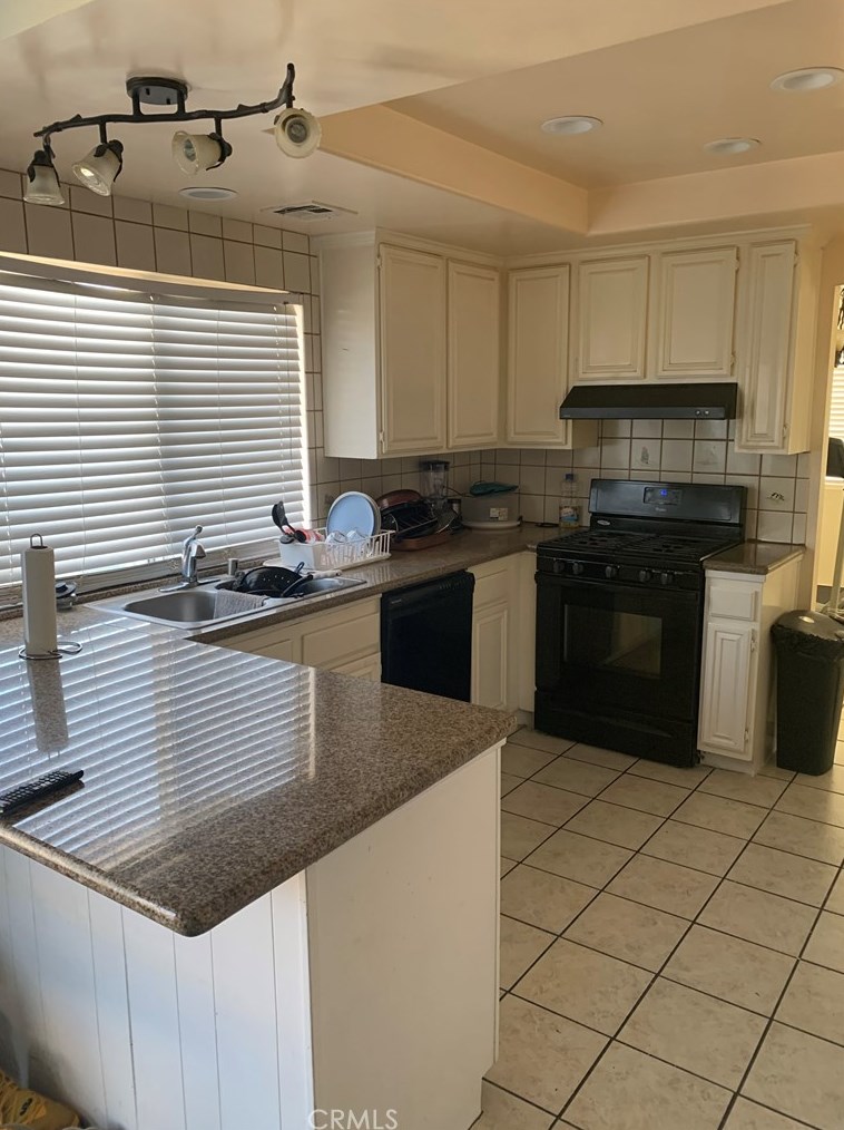 43838 Silver Bow Rd, Lancaster, CA 93535