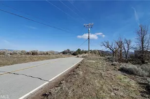 25041 Jacaranda Dr, Tehachapi, CA 93561 - Photo 1