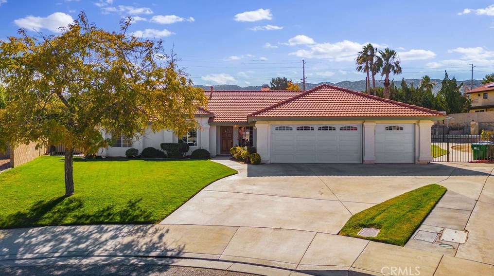 42051 Jenny Ln, Lancaster, CA 93536
