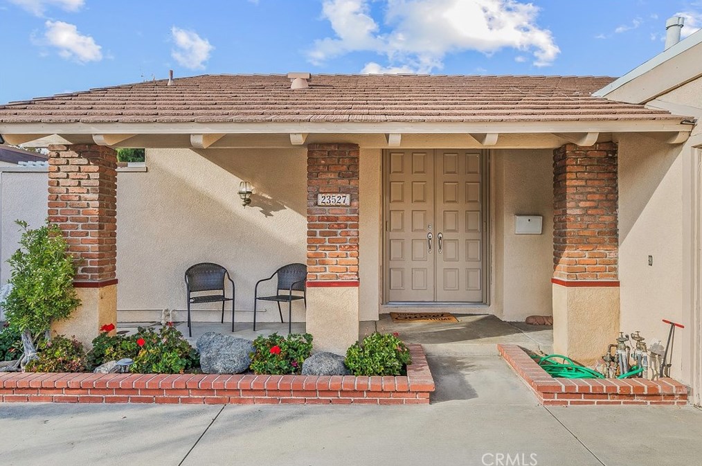 23527 Via Eliso, Santa Clarita, CA 91355