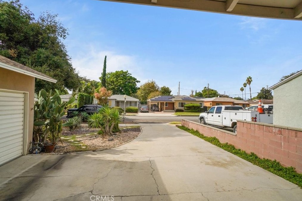 1130 N Orchard Dr, Burbank, CA 91506