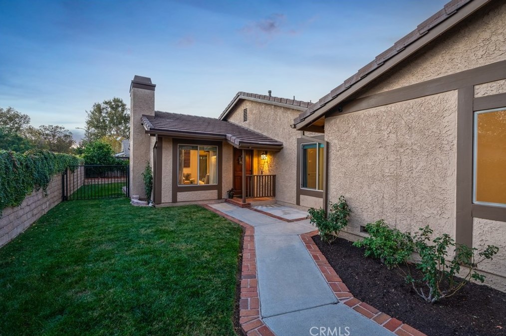 25701 Lupita Dr, Santa Clarita, CA 91355