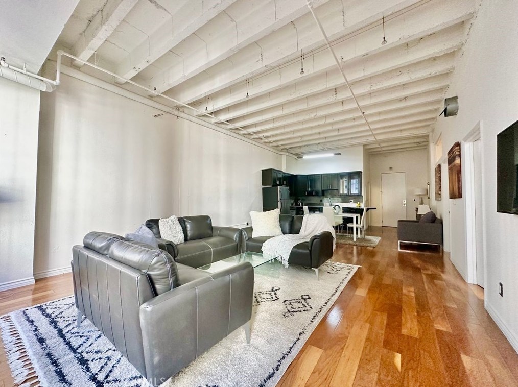 312 W 5th St #323, Los Angeles, CA 90013