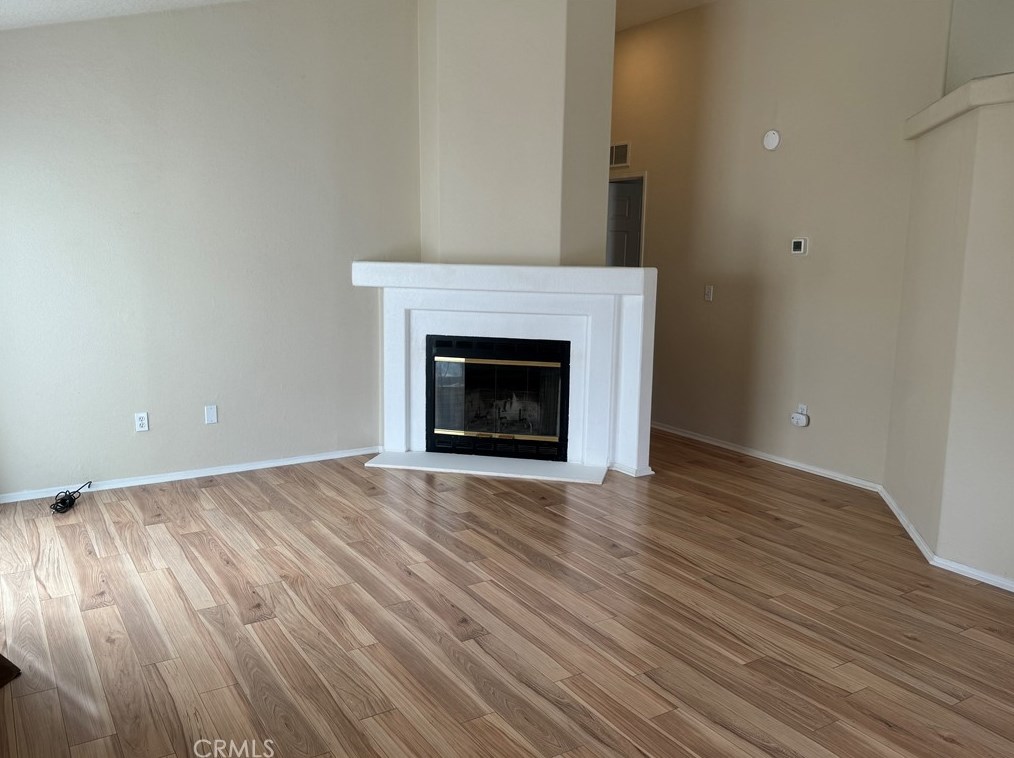 20152 Crest View Dr, Santa Clarita, CA 91351