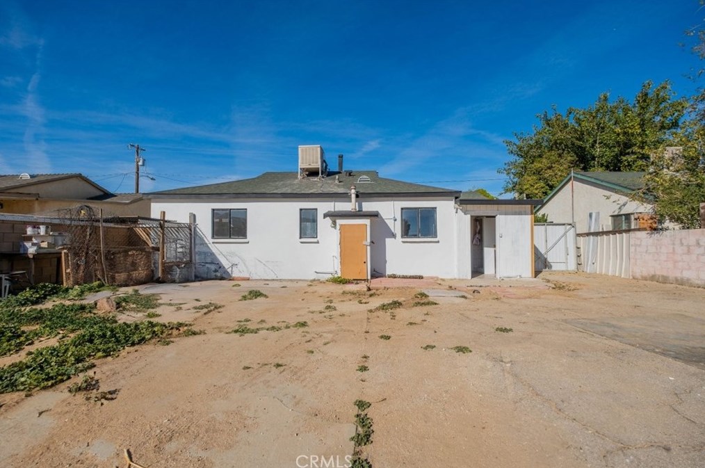 540 Avenue, Palmdale CA  93551-7706 exterior