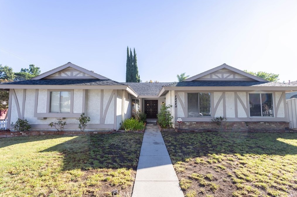 10460 White Oak Ave, San Fernando, CA 91344