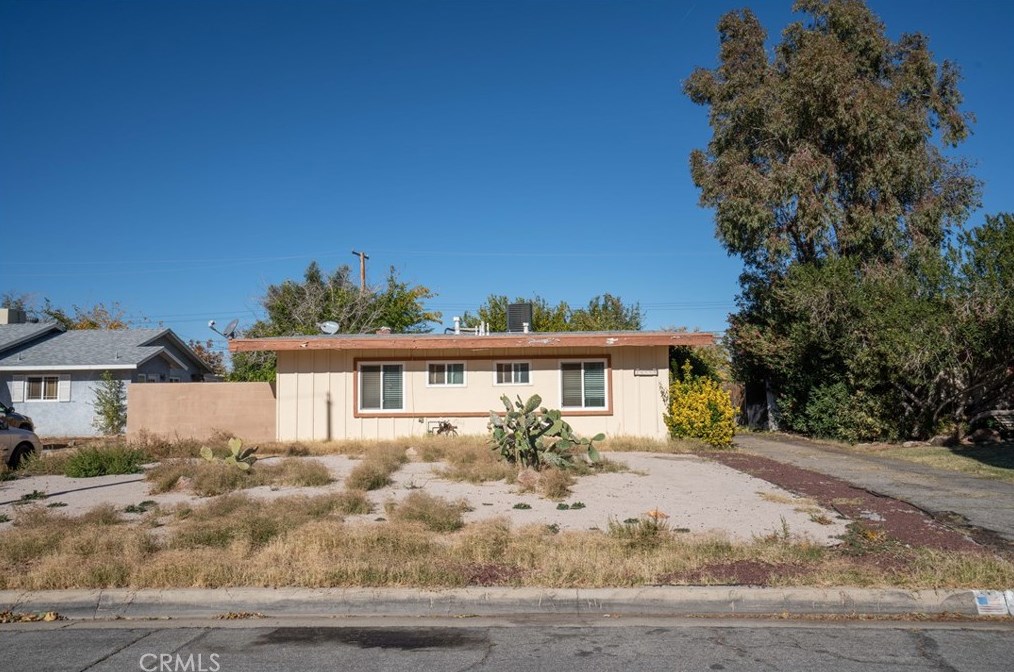 38995 Juniper Tree Rd, Palmdale, CA 93551