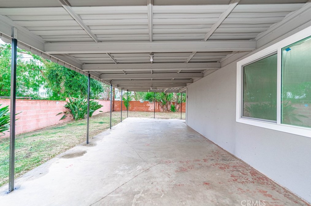 12501 Pinney St, Los Angeles CA  91331-1377 exterior