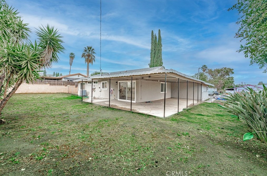 12501 Pinney St, Los Angeles CA  91331-1377 exterior