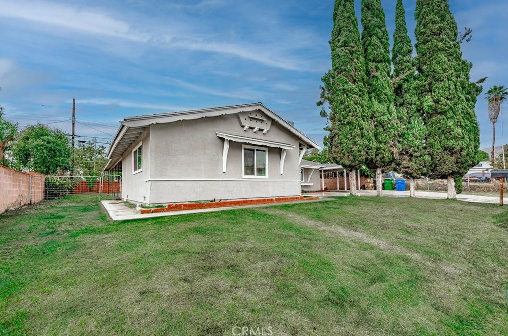 12501 Pinney St, Los Angeles CA  91331-1377 exterior