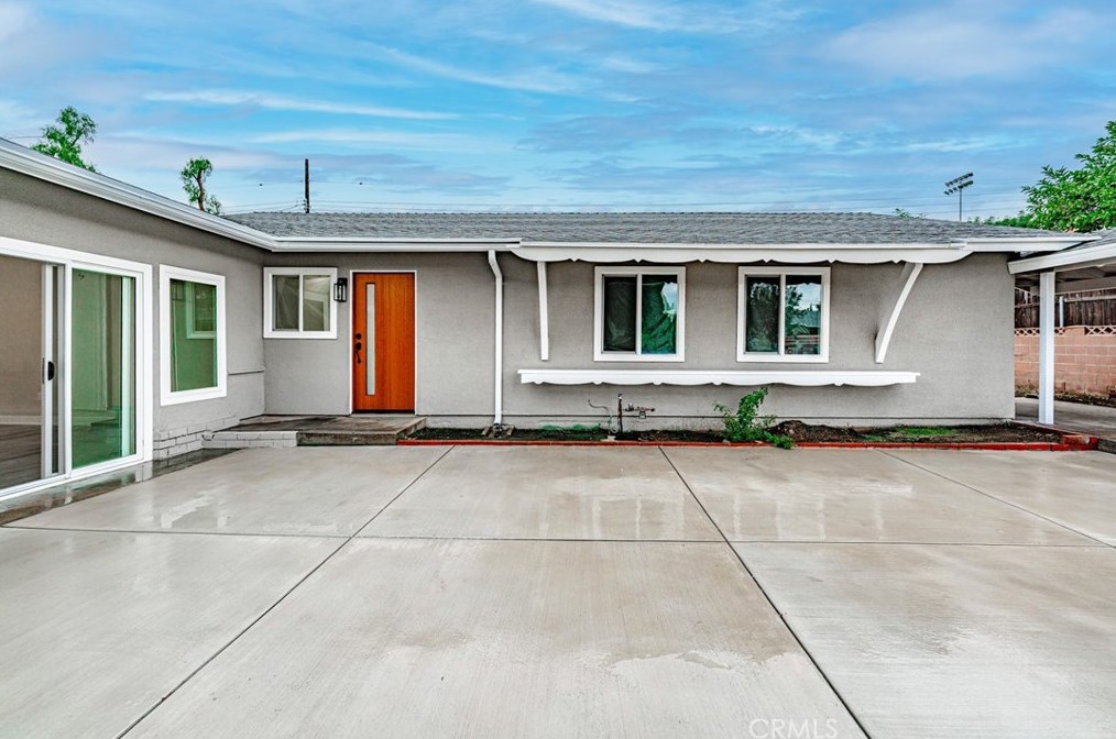 12501 Pinney St, Los Angeles CA  91331-1377 exterior