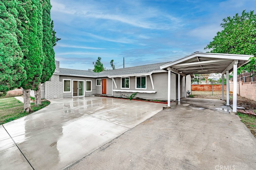 12501 Pinney St, Los Angeles CA  91331-1377 exterior