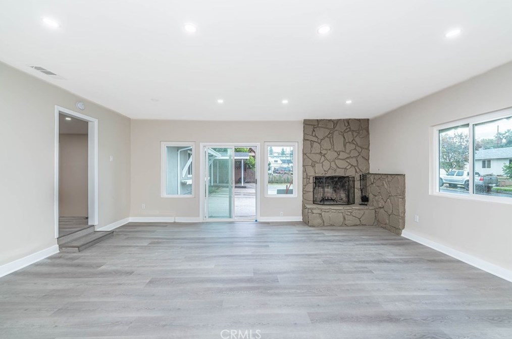 12501 Pinney St, Los Angeles CA  91331-1377 exterior