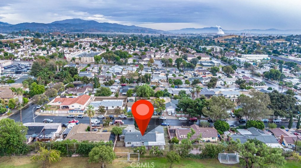 12501 Pinney St, Los Angeles CA  91331-1377 exterior