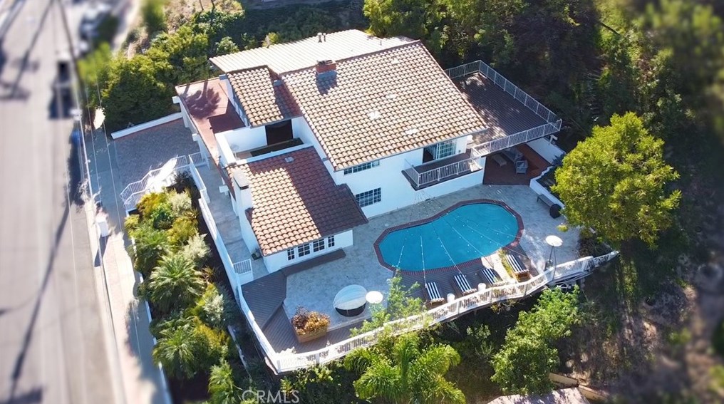 4501 Grimes Pl, Van Nuys CA  91316-4366 exterior