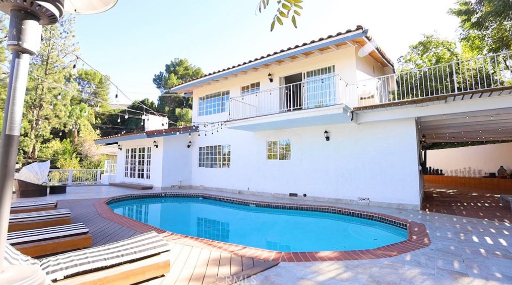 4501 Grimes Pl, Van Nuys CA  91316-4366 exterior