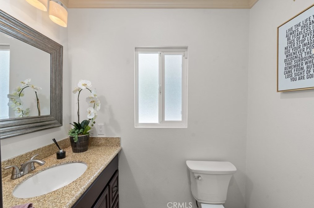 4501 Grimes Pl, Van Nuys CA  91316-4366 exterior