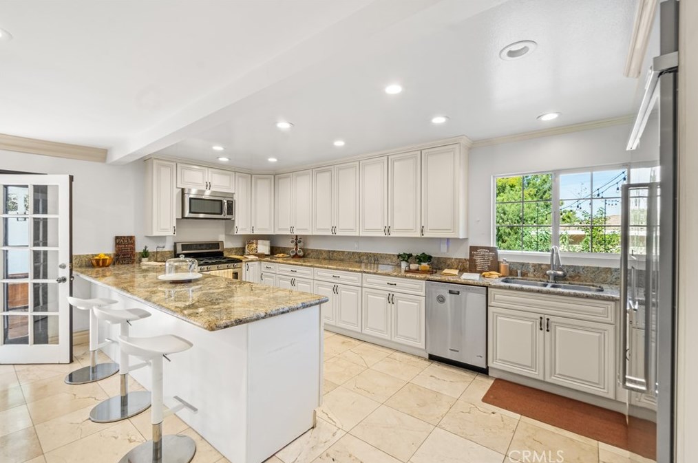 4501 Grimes Pl, Van Nuys CA  91316-4366 exterior