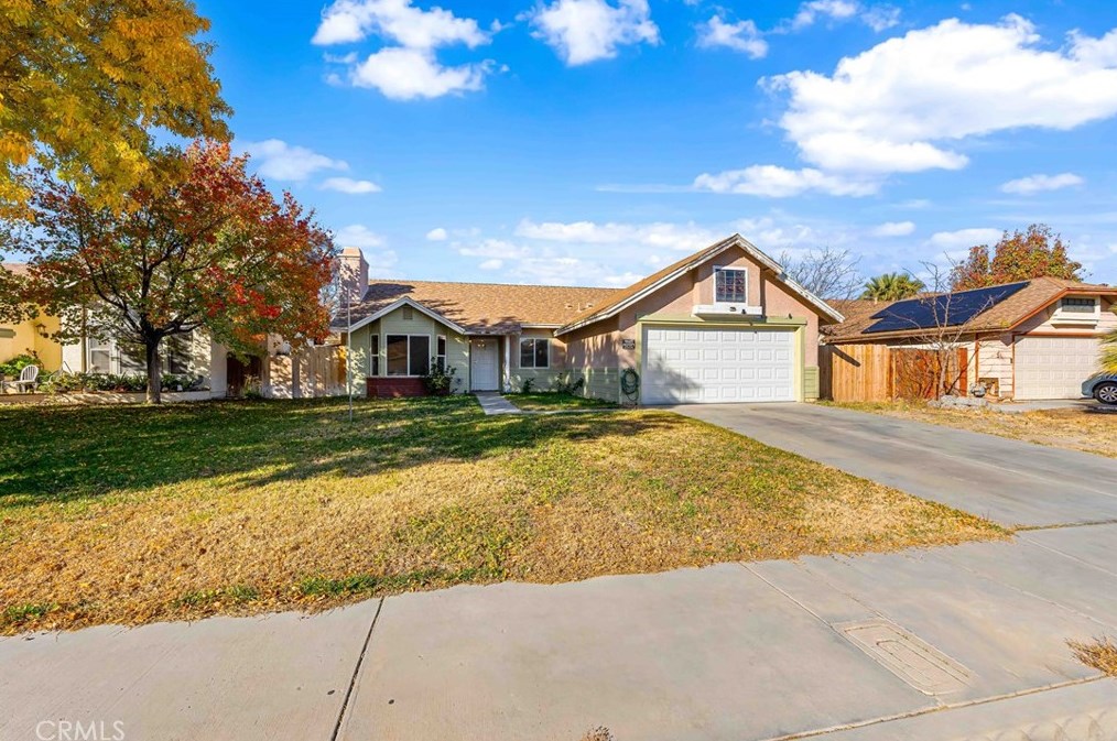 38111 Meadow Wood St, Palmdale CA  93552-3011 exterior