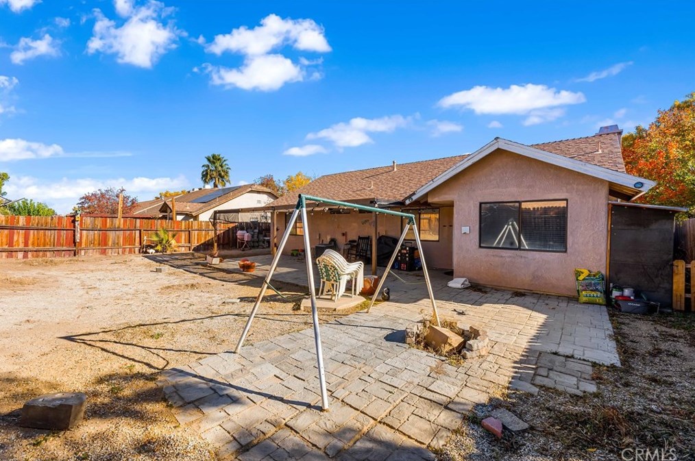 38111 Meadow Wood St, Palmdale CA  93552-3011 exterior