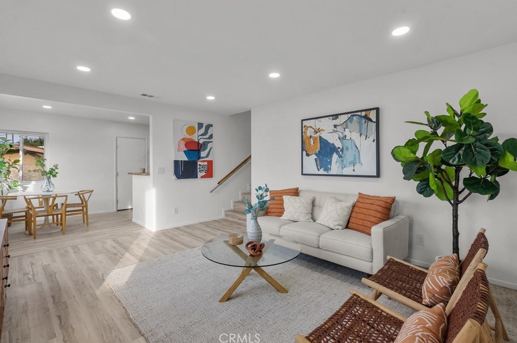 1330 Luella Dr, Los Angeles CA  90063-3207 exterior