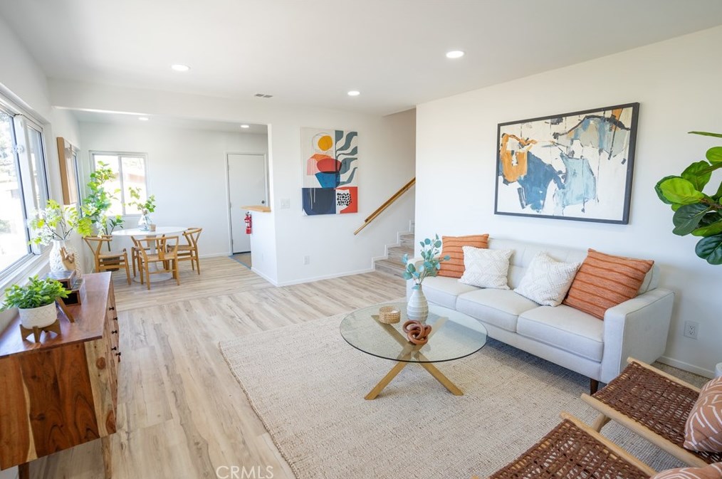 1330 Luella Dr, Los Angeles CA  90063-3207 exterior