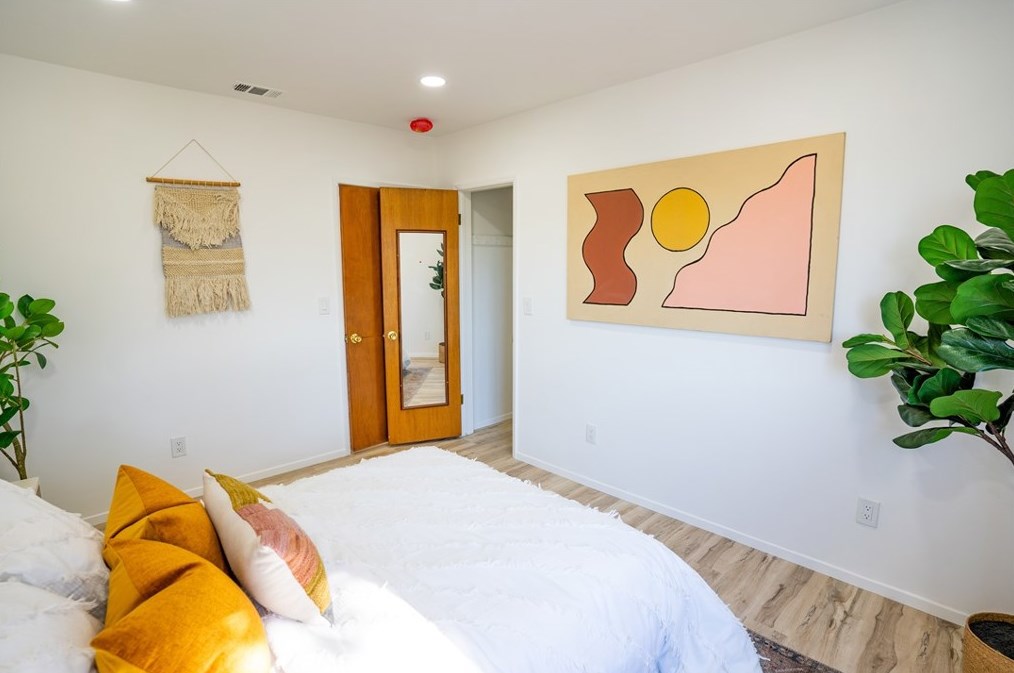 1330 Luella Dr, Los Angeles CA  90063-3207 exterior