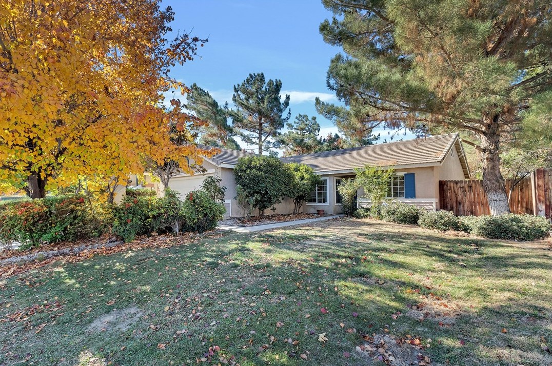 43217 33rd St, Lancaster, CA 93535