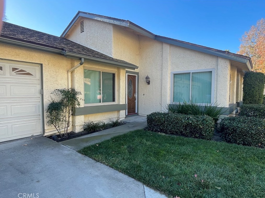 44122 Village 44, Camarillo, CA 93012-8946