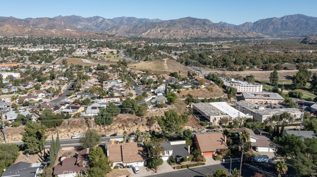 10808 De Haven Ave, Los Angeles CA  91331-2009 exterior