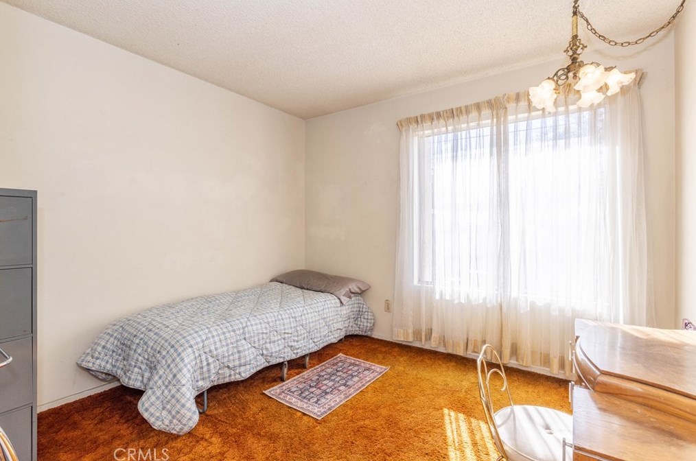 10808 De Haven Ave, Los Angeles CA  91331-2009 exterior