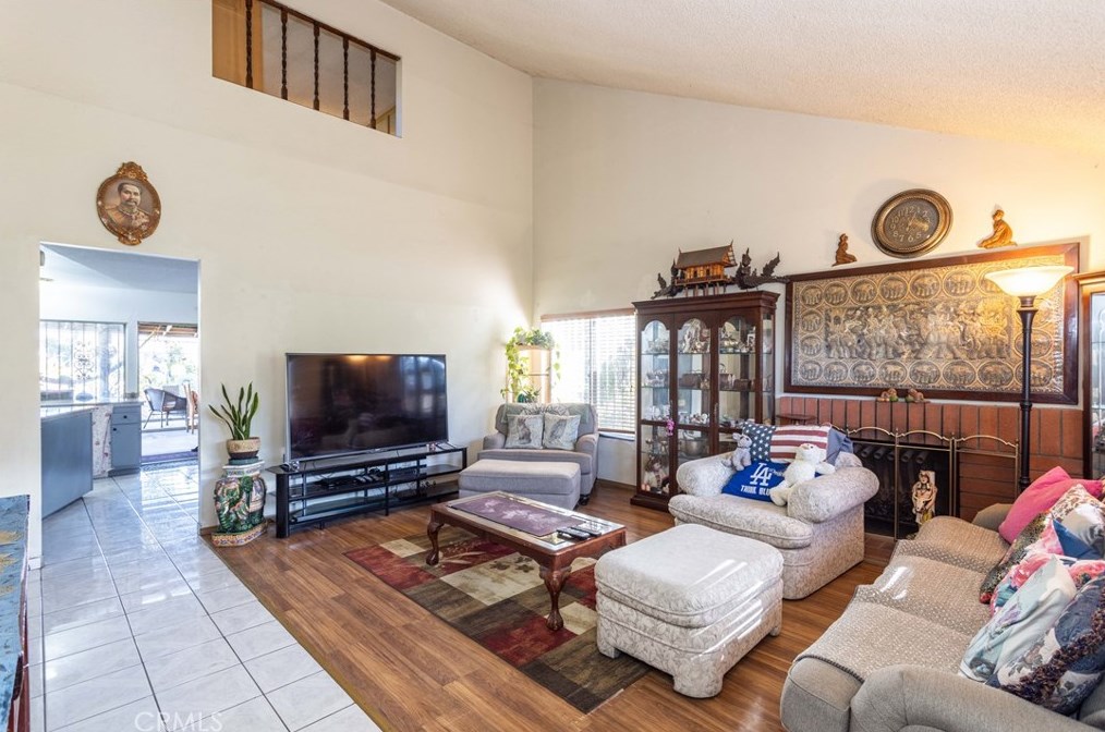 10808 De Haven Ave, Los Angeles CA  91331-2009 exterior