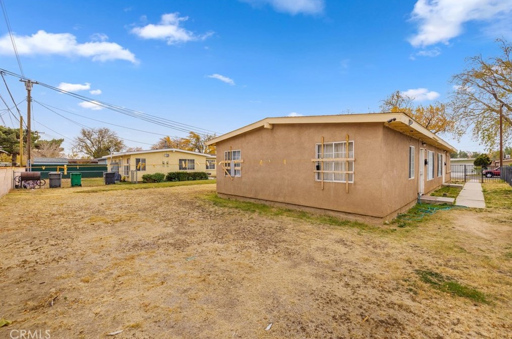 1403 W Ave H15, Lancaster, CA 93534