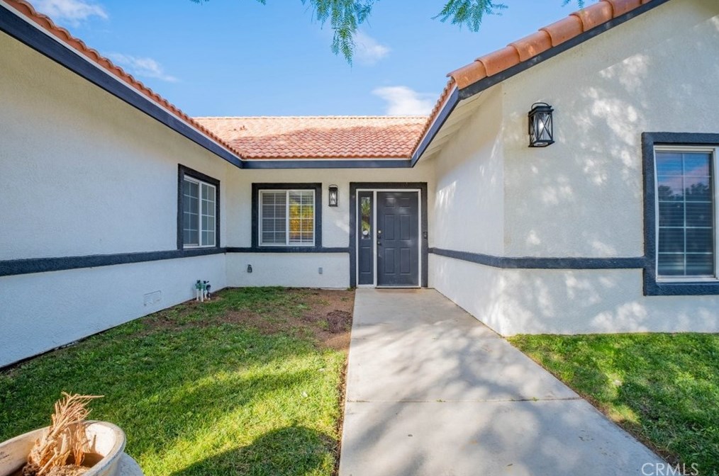 215 Taos Pl, Palmdale, CA 93550-6033