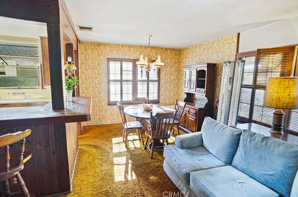 5300 Teesdale Ave, North Hollywood, CA 91607-2326