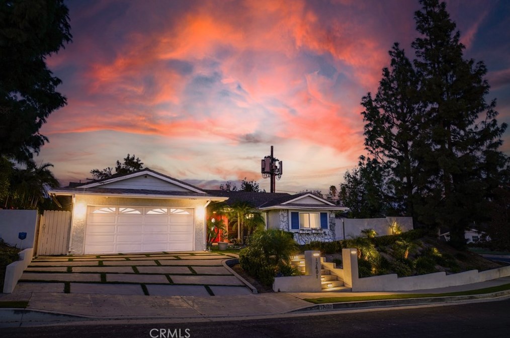 17401 Flanders St, San Fernando CA  91344-2211 exterior