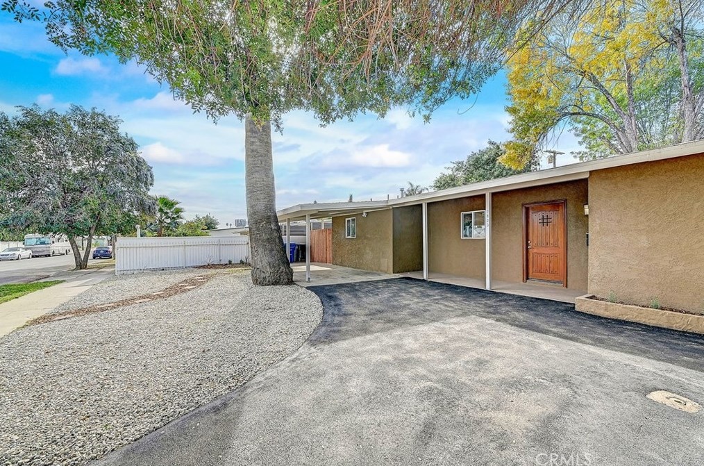 7823 Melvin Ave, Los Angeles CA  91335-1600 exterior