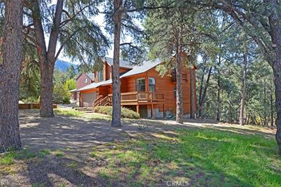 1600 Bernina Dr, Pine Mountain Club, CA 93222