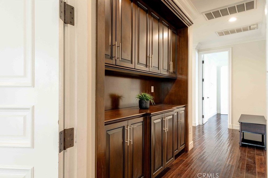 4719 Tobias Ave, Van Nuys CA  91403-2826 exterior