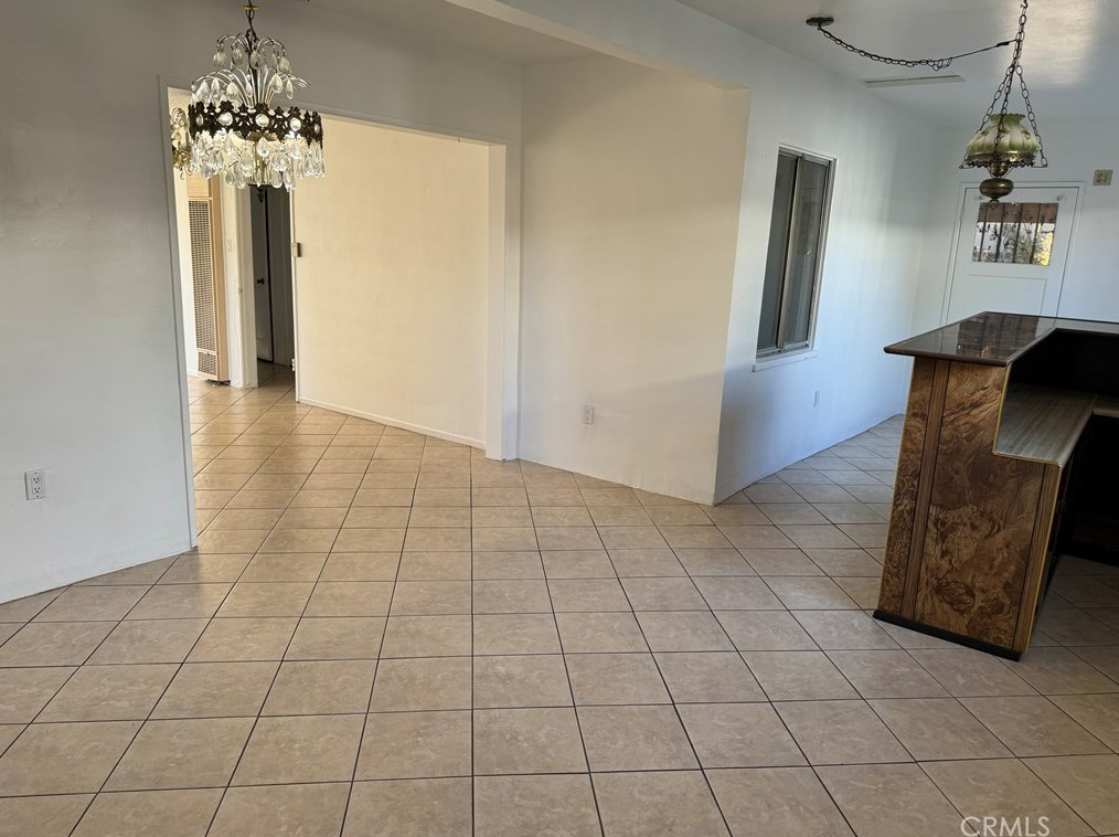 9713 Amboy Ave, Los Angeles CA  91331-4118 exterior