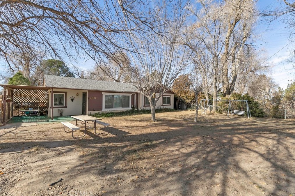 44503 92nd St E, Lancaster, CA 93535
