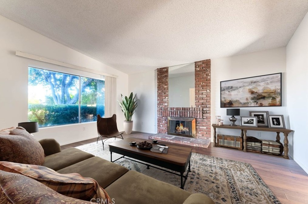 10567 Vassar Ave, Chatsworth, CA 91311-2171