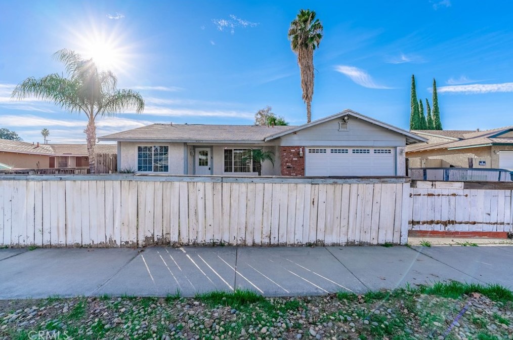 41077 Felton Ct, Hemet, CA 92544-7487