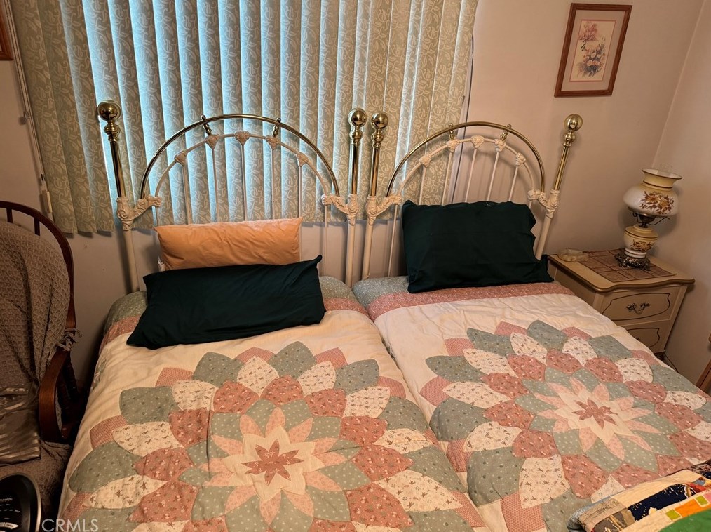 13111 Corcoran St, San Fernando CA  91340-1515 exterior