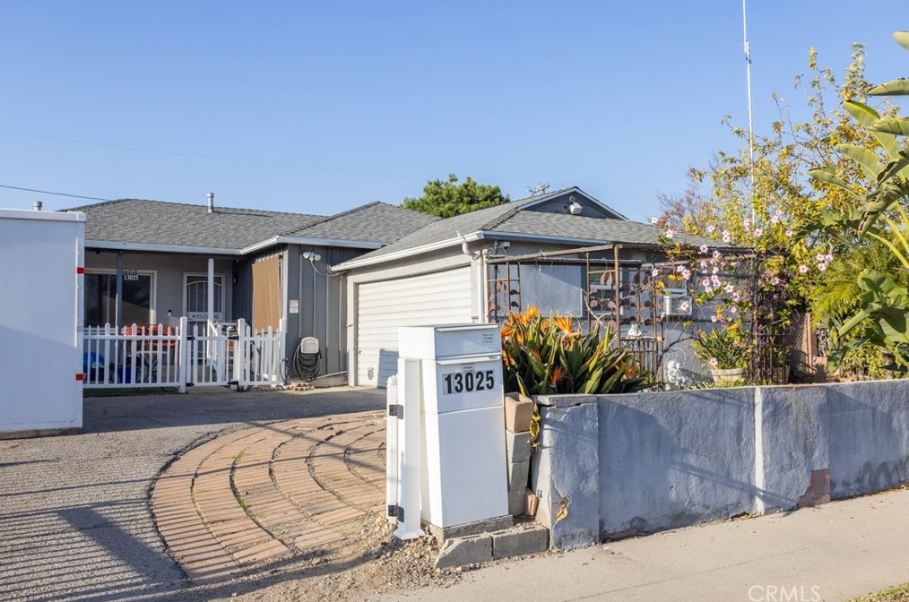 13025 Filmore St, Los Angeles, CA 91331-1844