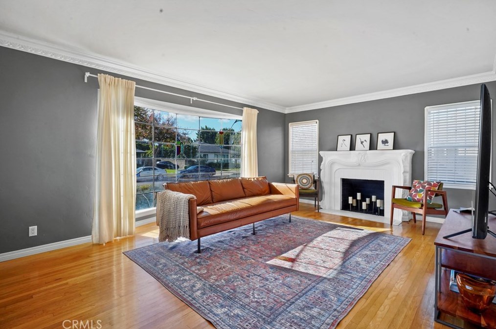 5645 Bowesfield St, Los Angeles, CA 90016-5018