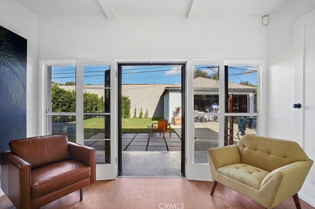 5645 Bowesfield St, Los Angeles CA  90016-5018 exterior