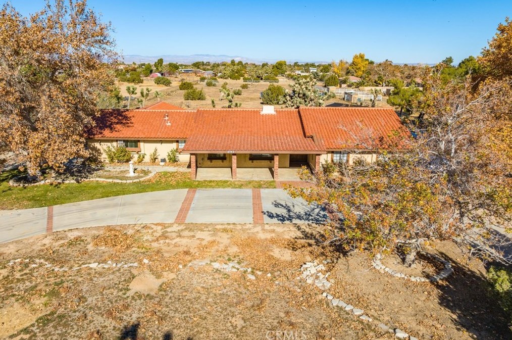 2753 Avenue, Palmdale CA  93551-2425 exterior